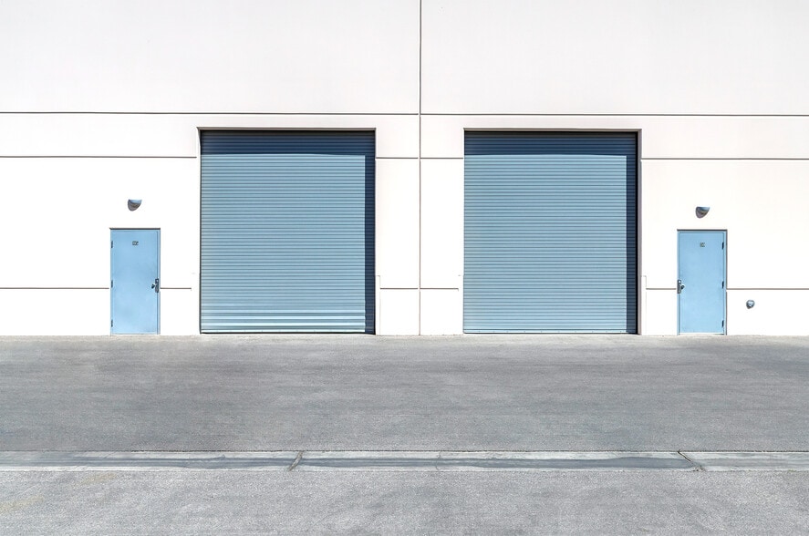 2960 E SUNSET Rd, Las Vegas, NV à vendre - Photo du bâtiment - Image 3 de 6