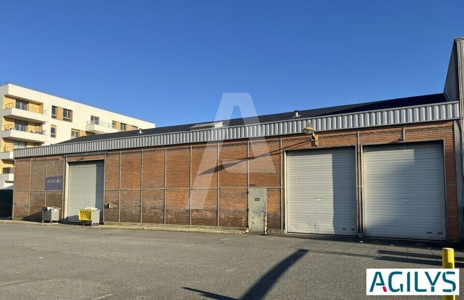 4 Rue Galvani, Massy for lease - Building Photo - Image 1 of 11