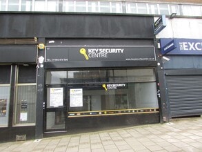 6 George St W, Luton for lease Building Photo- Image 2 of 13