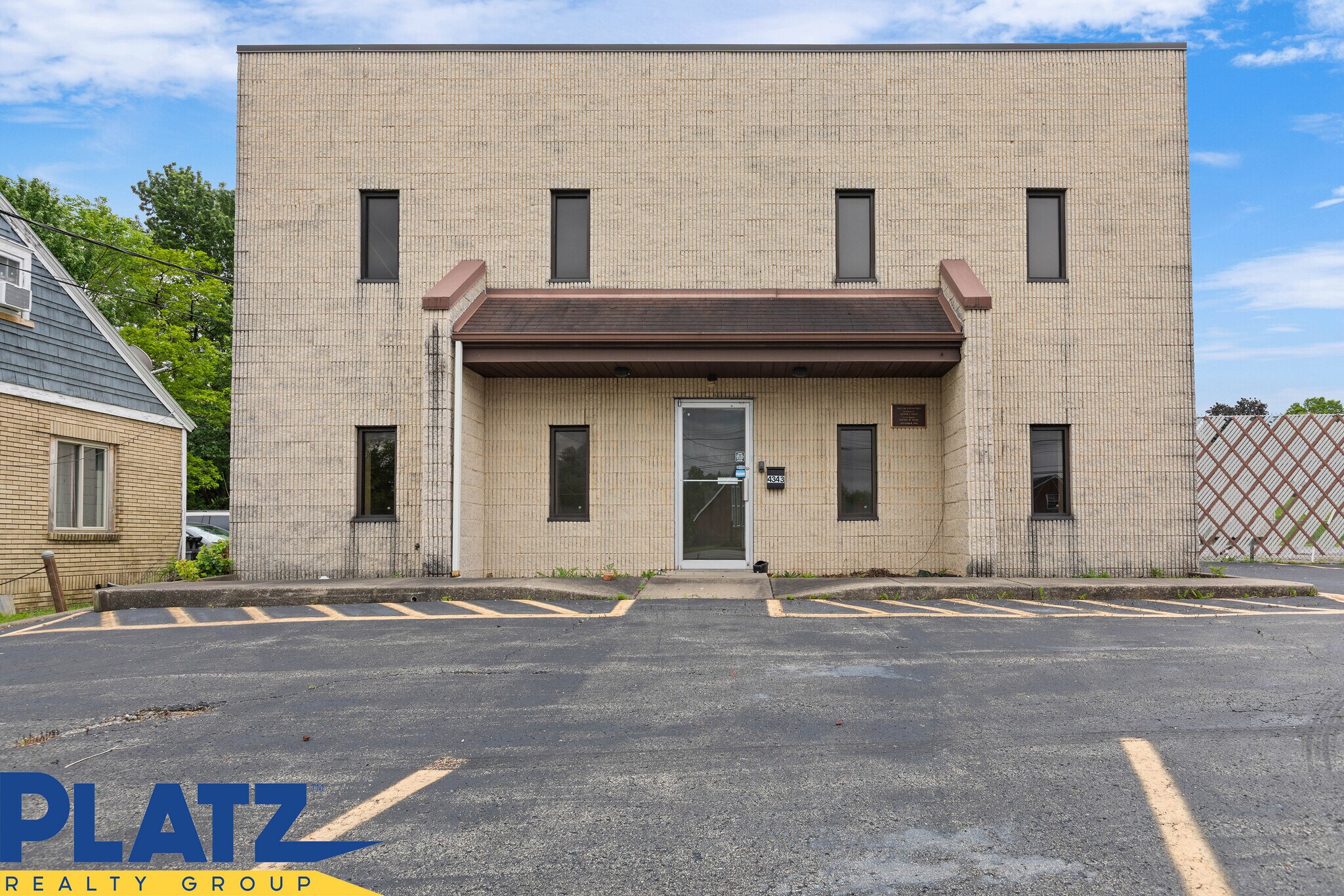 4343 Mahoning Ave, Austintown, OH à vendre Photo du bâtiment- Image 1 de 11