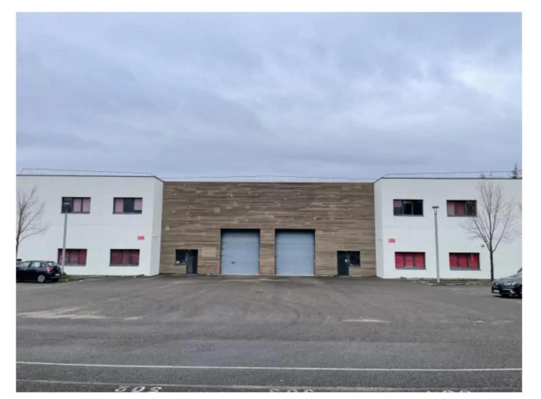 Flex in Saint-Priest for lease Building Photo- Image 1 of 12