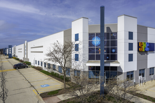 Plus de détails pour 6400-6430 W Howard St, Niles, IL - Industriel à louer