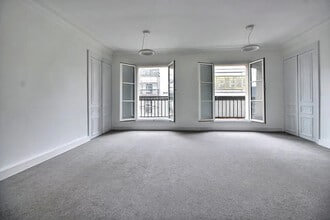 1 Bis Rue Du Havre, Paris à louer Photo intérieure- Image 2 de 6