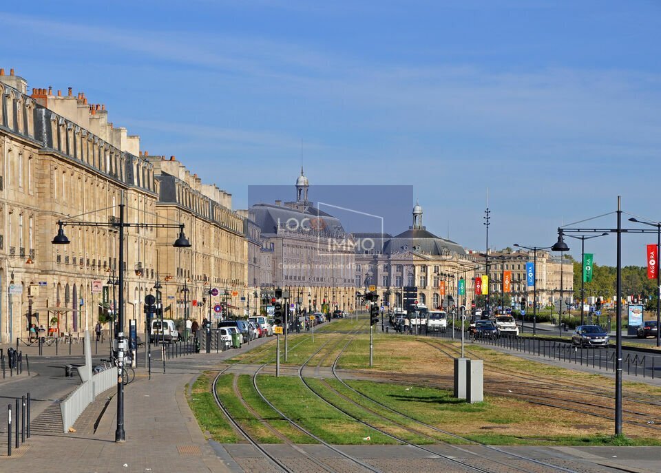 Office in Bordeaux for lease Building Photo- Image 1 of 4