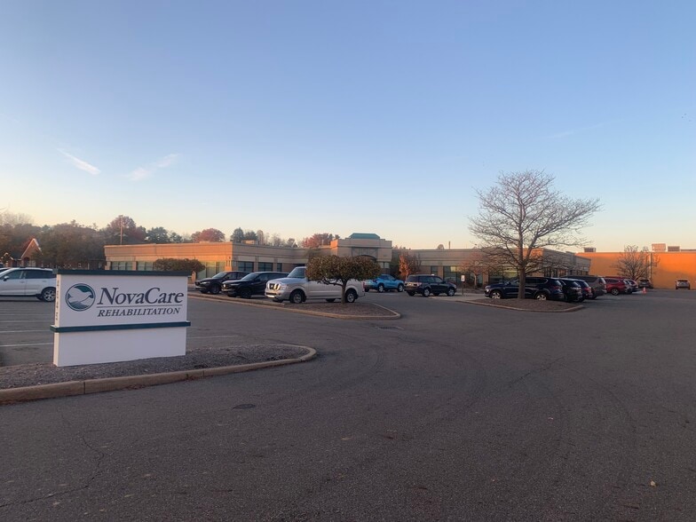 4645 Belpar St NW, Canton, OH for lease - Building Photo - Image 3 of 4