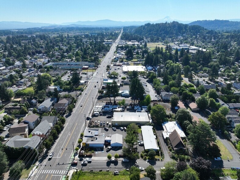 2600 SE 170th Ave, Portland, OR for sale - Building Photo - Image 3 of 9