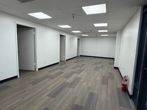 3600-3606 Silver Star Rd, Orlando, FL for lease Interior Photo- Image 2 of 4