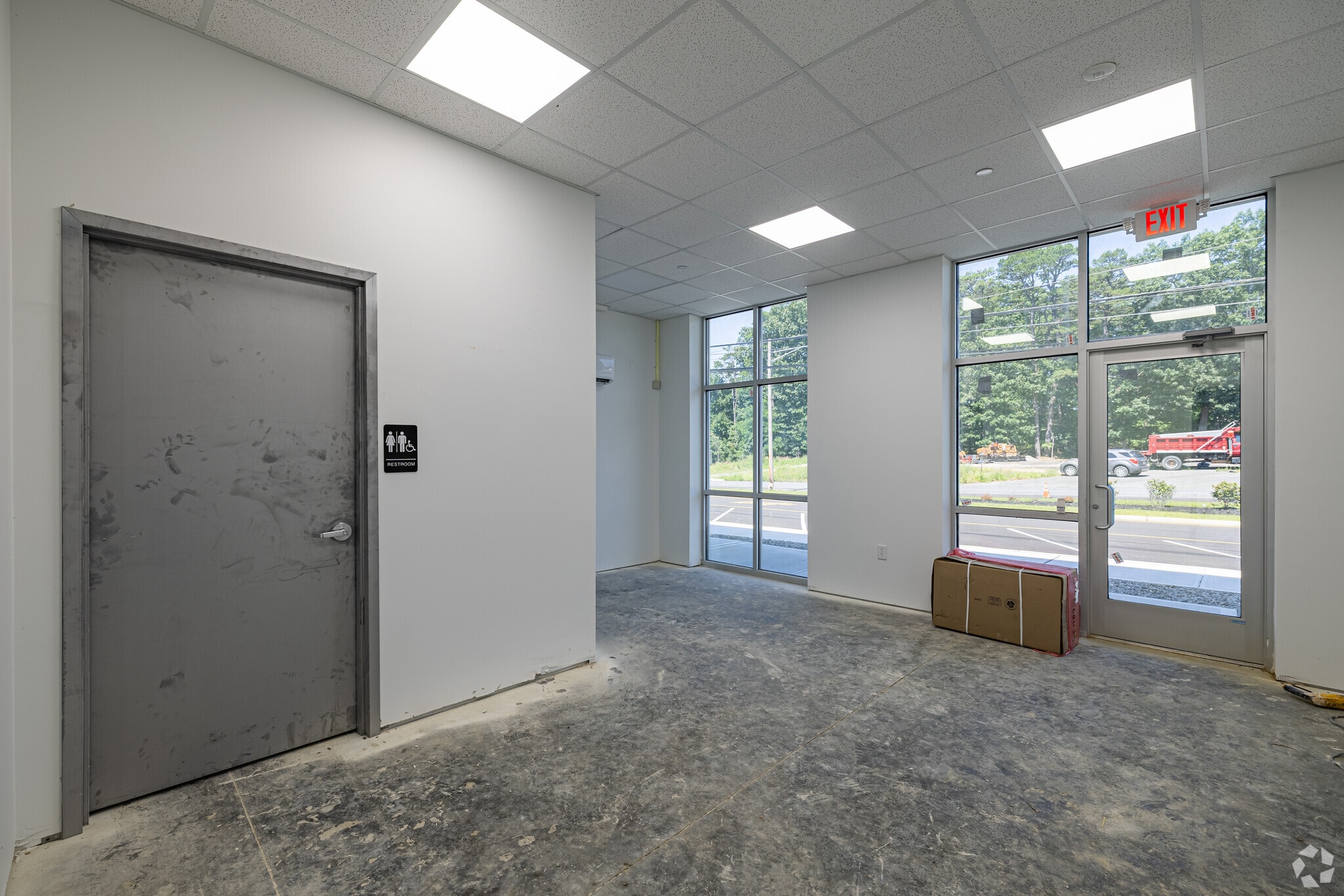 17 Cpl Luigi Marciante Jr Memorial Dr, Jackson Township, NJ for lease Interior Photo- Image 1 of 7