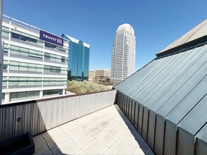 250 W First St, Winston-Salem, NC à louer Photo intérieure- Image 1 de 5