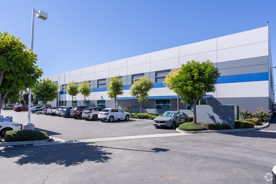 201 Del Norte Blvd, Oxnard, CA à vendre - Photo du bâtiment - Image 2 de 3