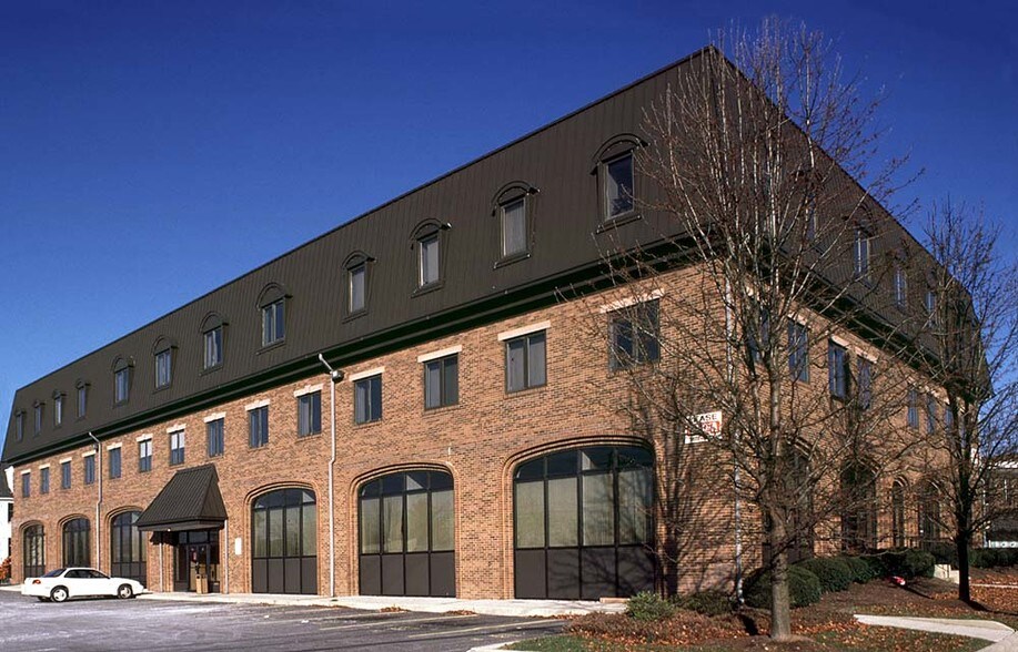 300 W State St, Media, PA à louer - Photo du bâtiment - Image 3 de 10