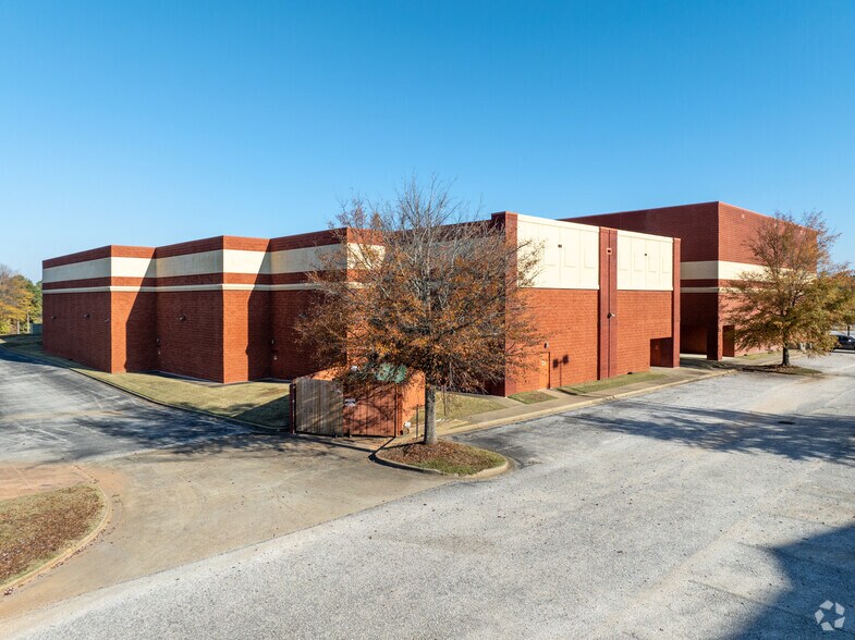 2111 E University Dr, Auburn, AL à vendre - Photo du bâtiment - Image 3 de 46