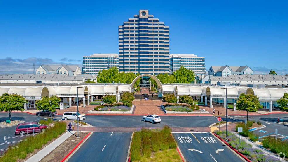 921-987 E Hillsdale Blvd, Foster City, CA for lease - Building Photo - Image 3 of 4