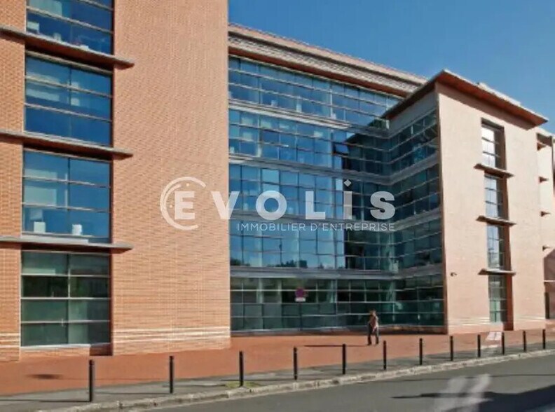 4-10 Rue Truillot, Ivry-sur-Seine à louer - Photo du bâtiment - Image 2 de 5