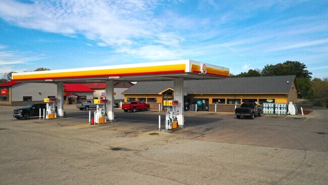 Plus de détails pour 390 W Main St, Stockbridge, MI - Commerce de détail à vendre