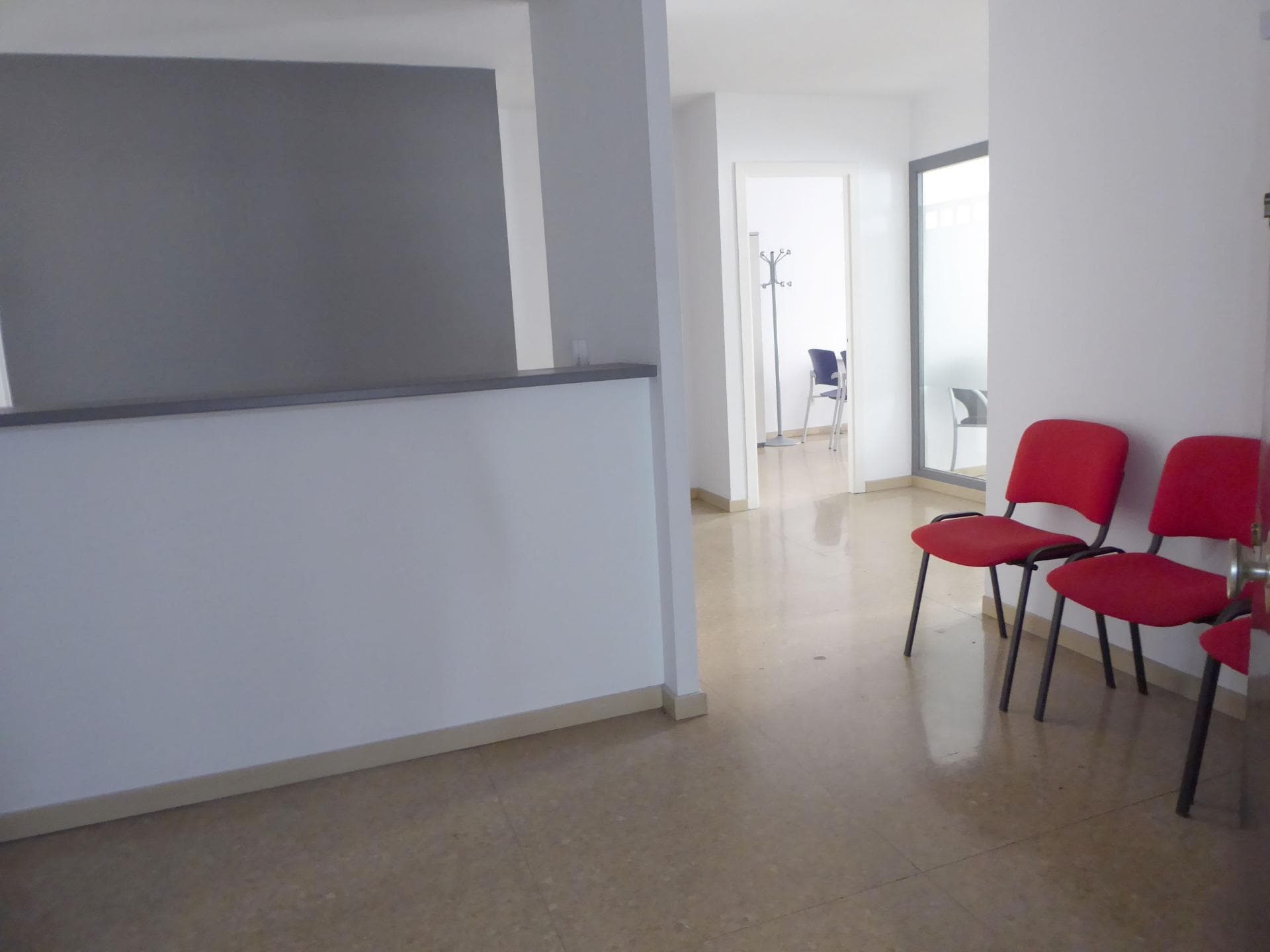 Carretera Cardona, Manresa, Barcelona for lease Interior Photo- Image 1 of 6