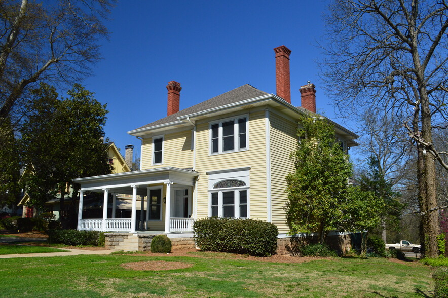 634 Green St, Gainesville, GA à vendre - Photo du bâtiment - Image 1 de 1