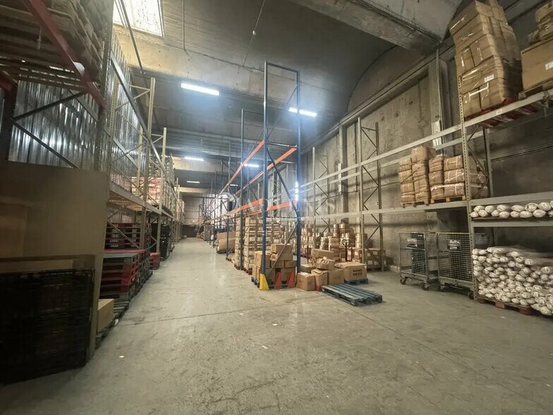 Industrial in Gonesse for lease - Interior Photo - Image 2 of 10