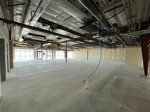 911 29th St SE, Watertown, SD à louer Photo du bâtiment- Image 2 de 11