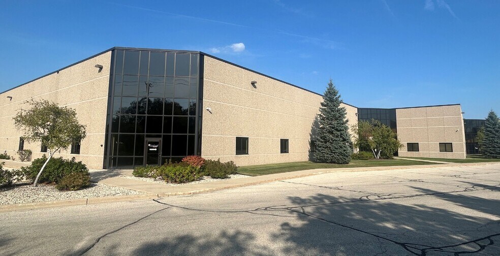 2160-2166 S 54th St, West Allis, WI à louer - Photo du bâtiment - Image 2 de 5