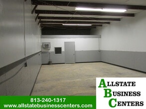 13652 N 12th St, Tampa, FL à louer Photo intérieure- Image 2 de 6