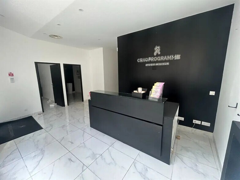 32 Rue La Boétie, Paris for lease - Interior Photo - Image 2 of 14