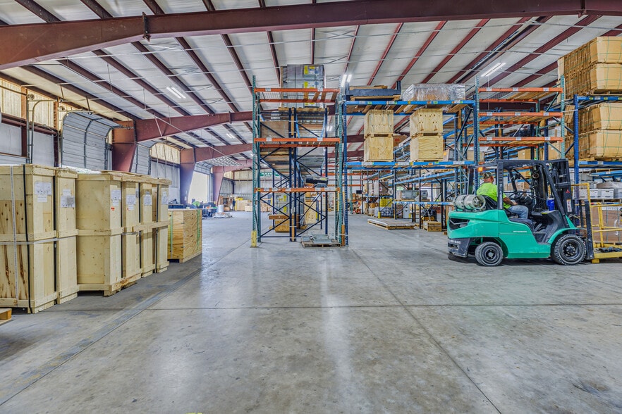 4402 Theiss Rd, Humble, TX for lease - Building Photo - Image 3 of 8