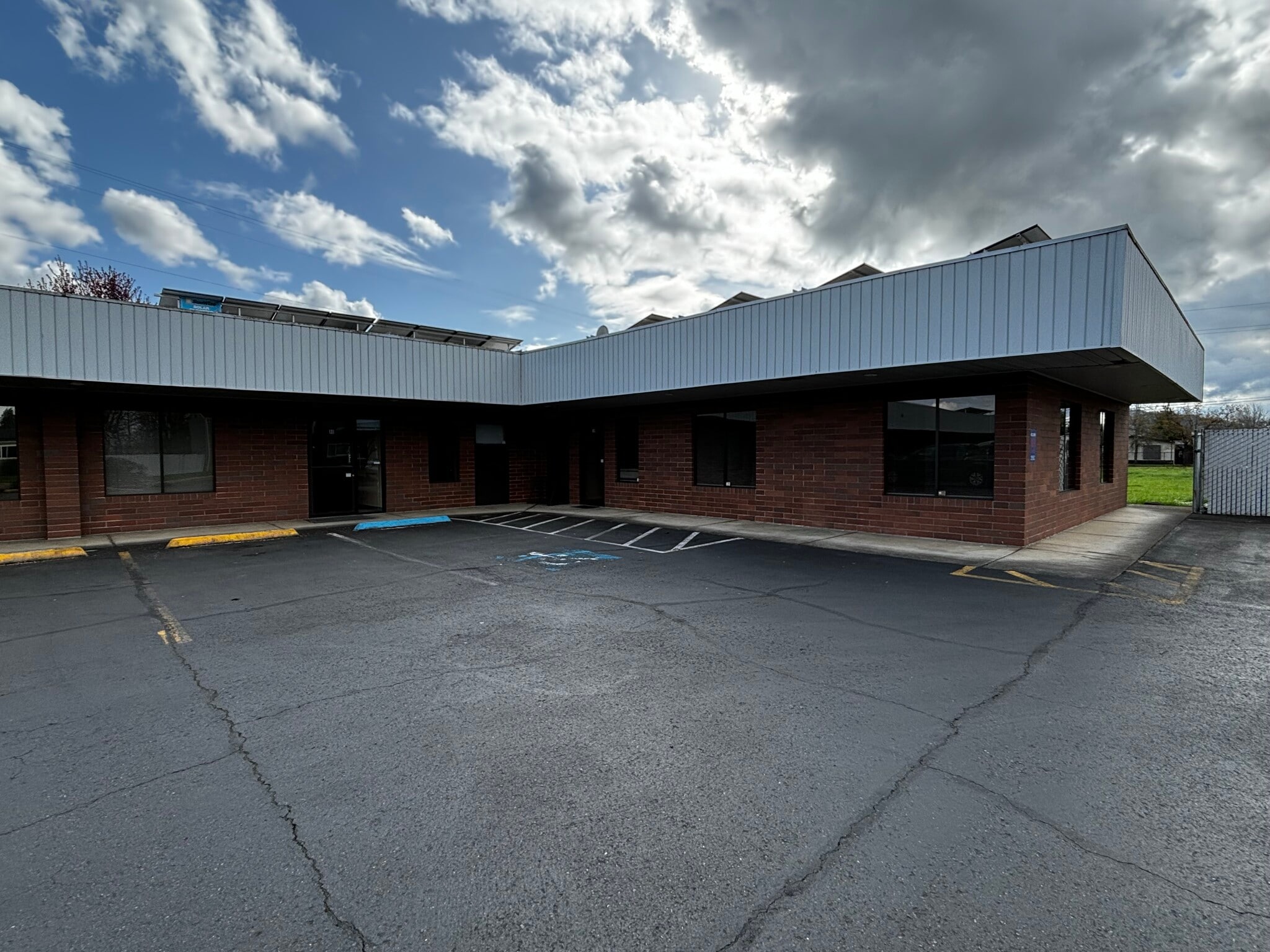 90 Market St, Lebanon, OR for lease Building Photo- Image 1 of 2