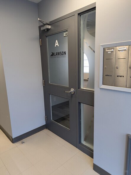 103 Scurfield Blvd, Winnipeg, MB à louer - Photo intérieure - Image 2 de 11