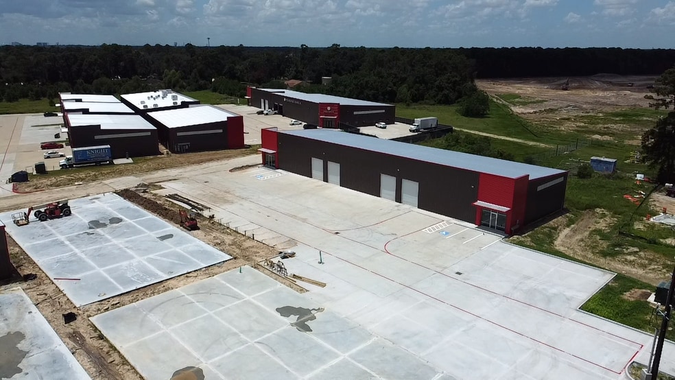 North Freeway Service Rd, Houston, TX for lease - Building Photo - Image 2 of 5