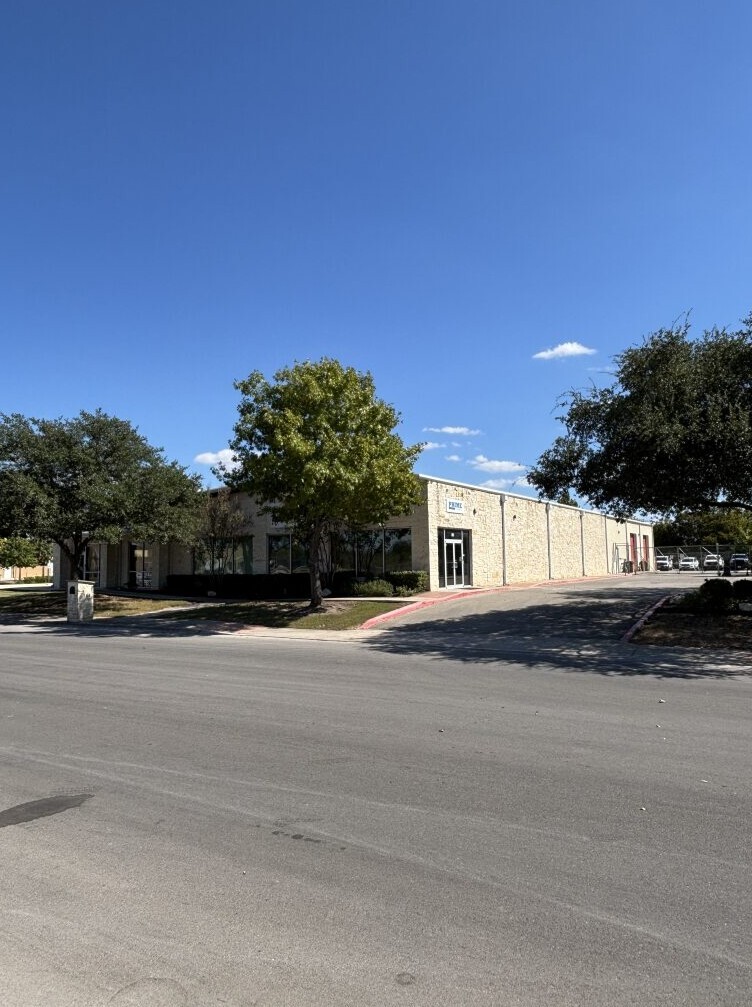 144 Windy Meadows, Schertz, TX for sale Primary Photo- Image 1 of 7