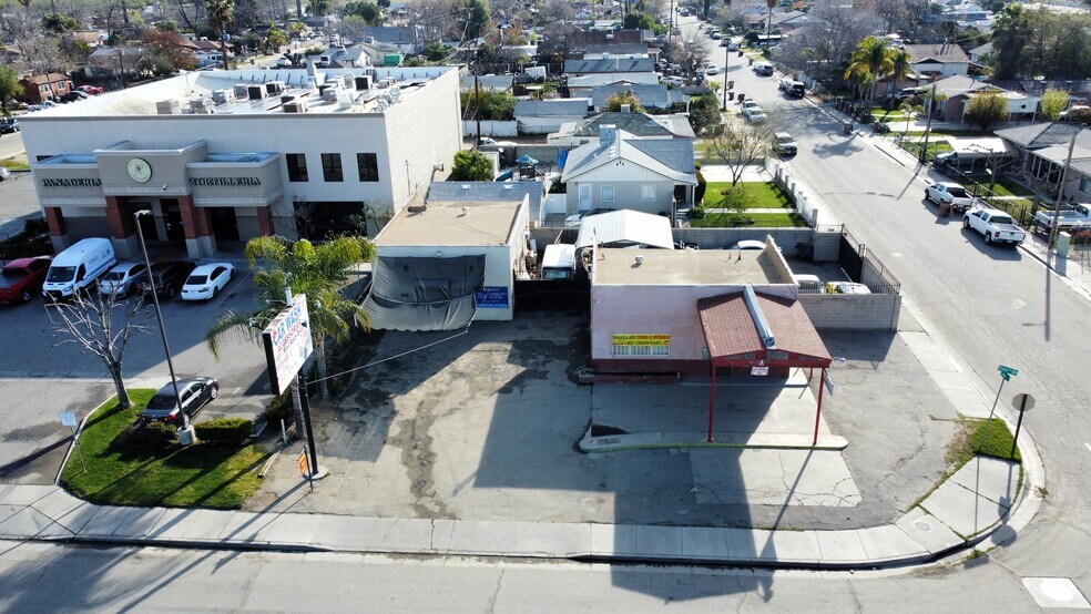 9517 Weedpatch Hwy, Lamont, CA à vendre - Aérien - Image 3 de 19