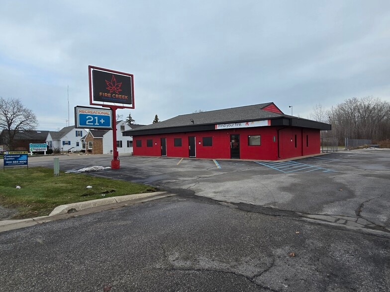 3895 N Euclid Ave, Bay City, MI for sale - Primary Photo - Image 1 of 11