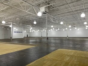 4345-4781 Bay Rd, Saginaw, MI à louer Photo du bâtiment- Image 2 de 8