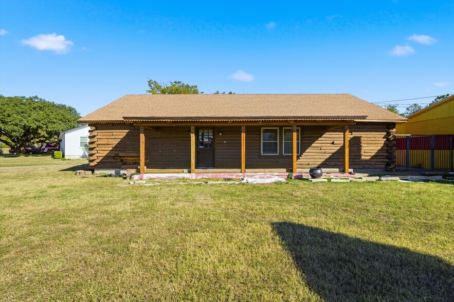 901 N Valley Mills Dr, Waco, TX à louer - Photo du bâtiment - Image 1 de 5