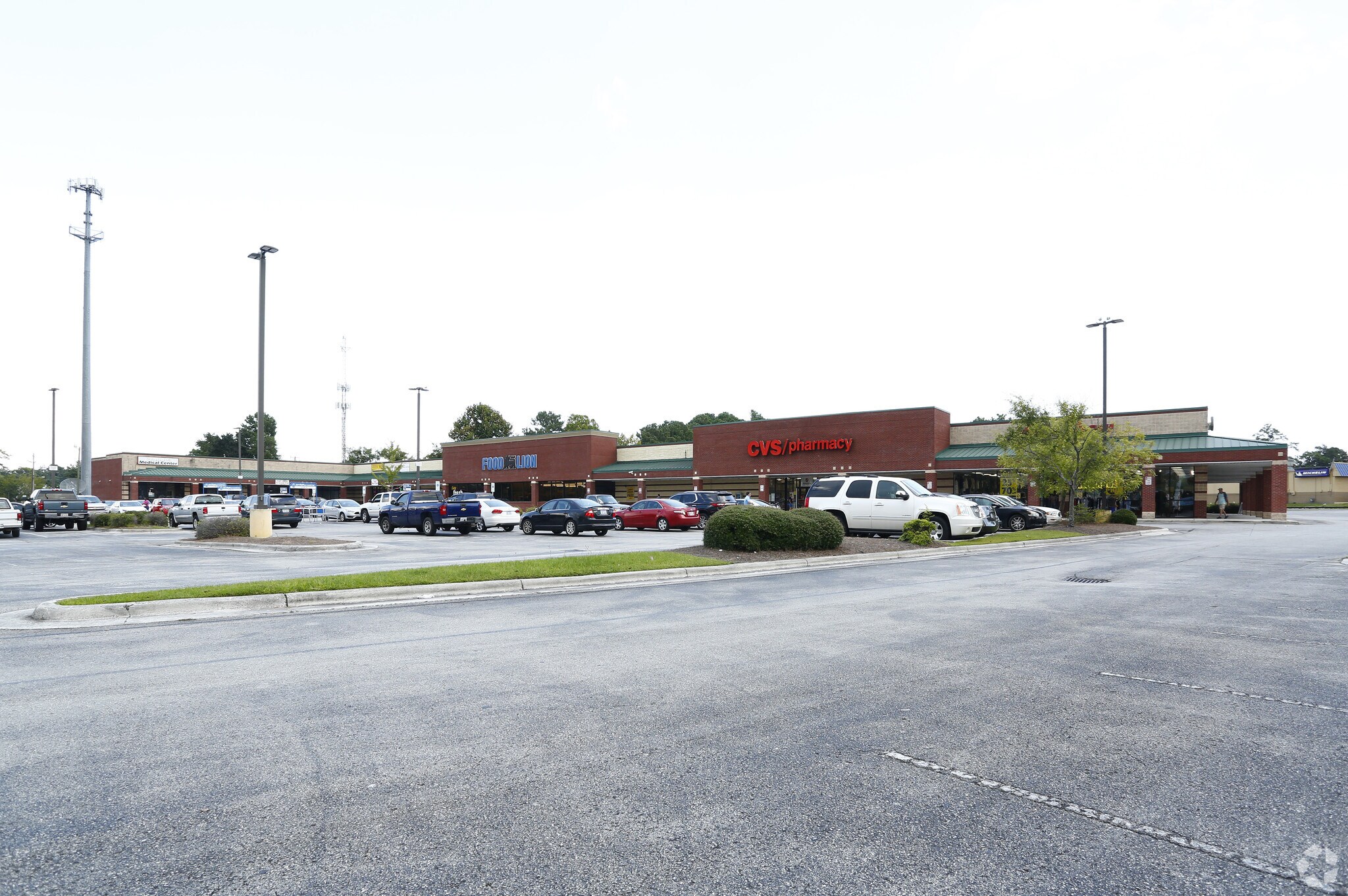 1901-1929 Oleander Dr, Wilmington, NC for lease Building Photo- Image 1 of 6