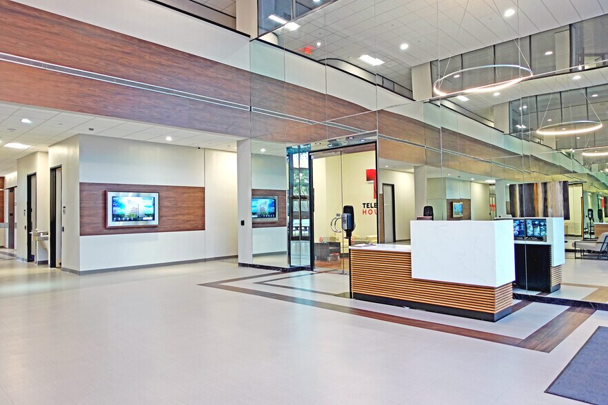 1235 North Loop W, Houston, TX à louer - Hall d’entrée - Image 3 de 18