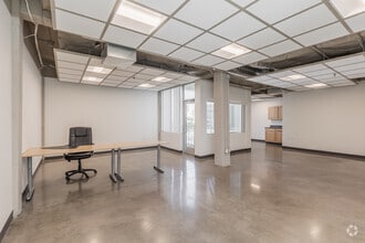 80 SE Madison St, Portland, OR à louer Photo intérieure- Image 2 de 4