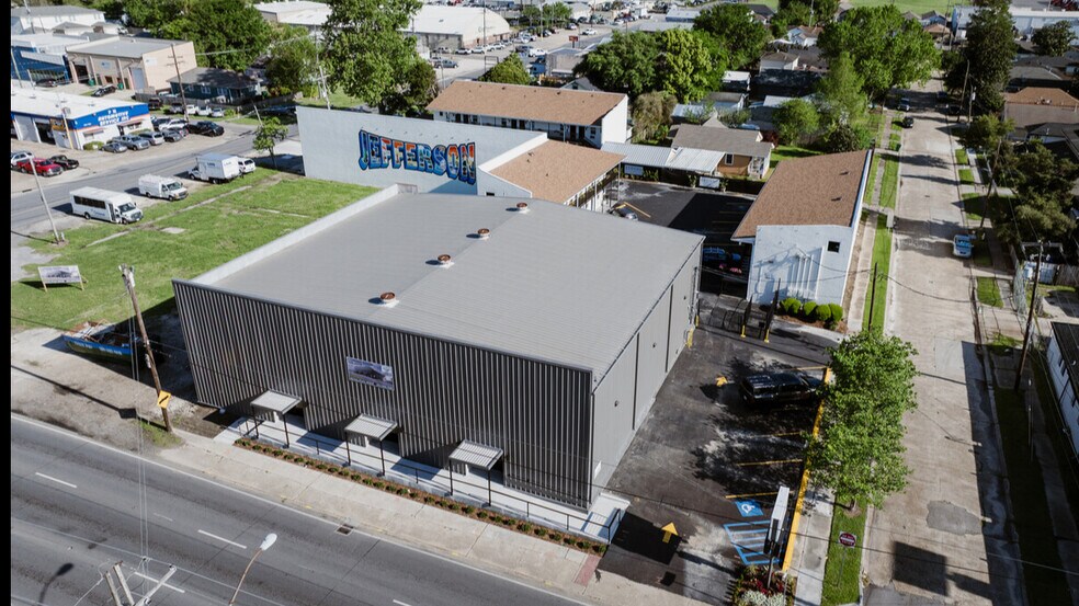 3407 Jefferson Hwy, New Orleans, LA à louer - Photo du bâtiment - Image 2 de 2