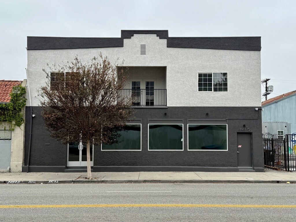 3911 W Jefferson Blvd, Los Angeles, CA for lease Building Photo- Image 1 of 5