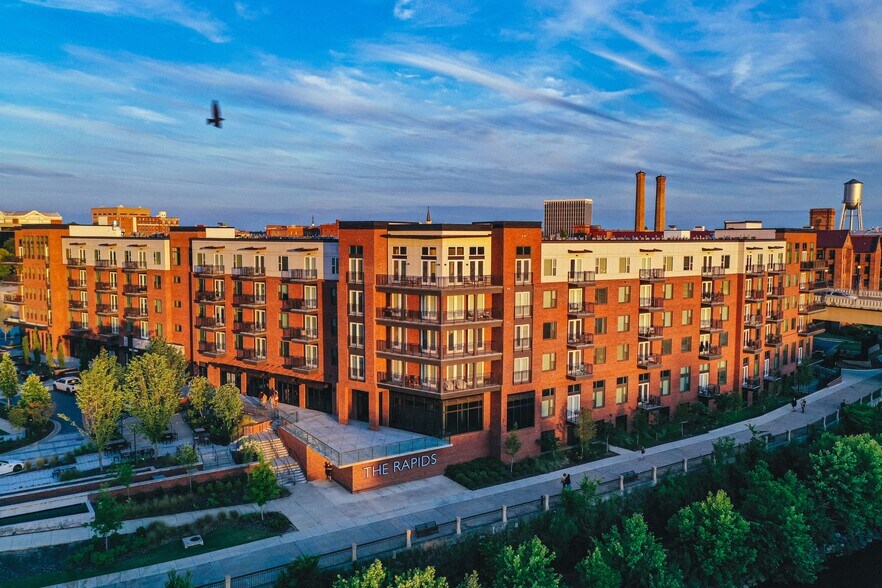 1329 Front Ave, Columbus, GA à louer - Photo du bâtiment - Image 3 de 7