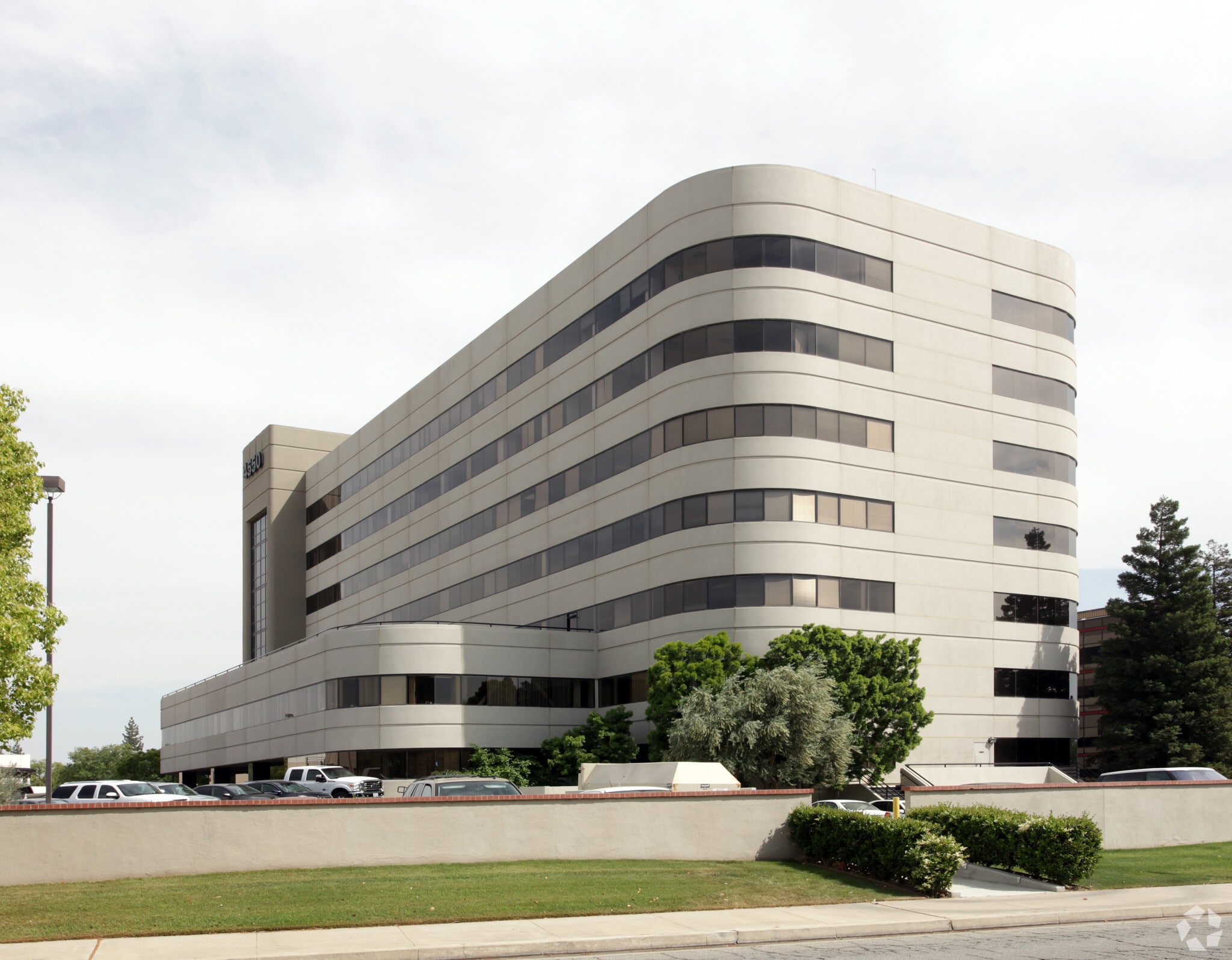4550 california Ave, Bakersfield, CA for lease Primary Photo- Image 1 of 8