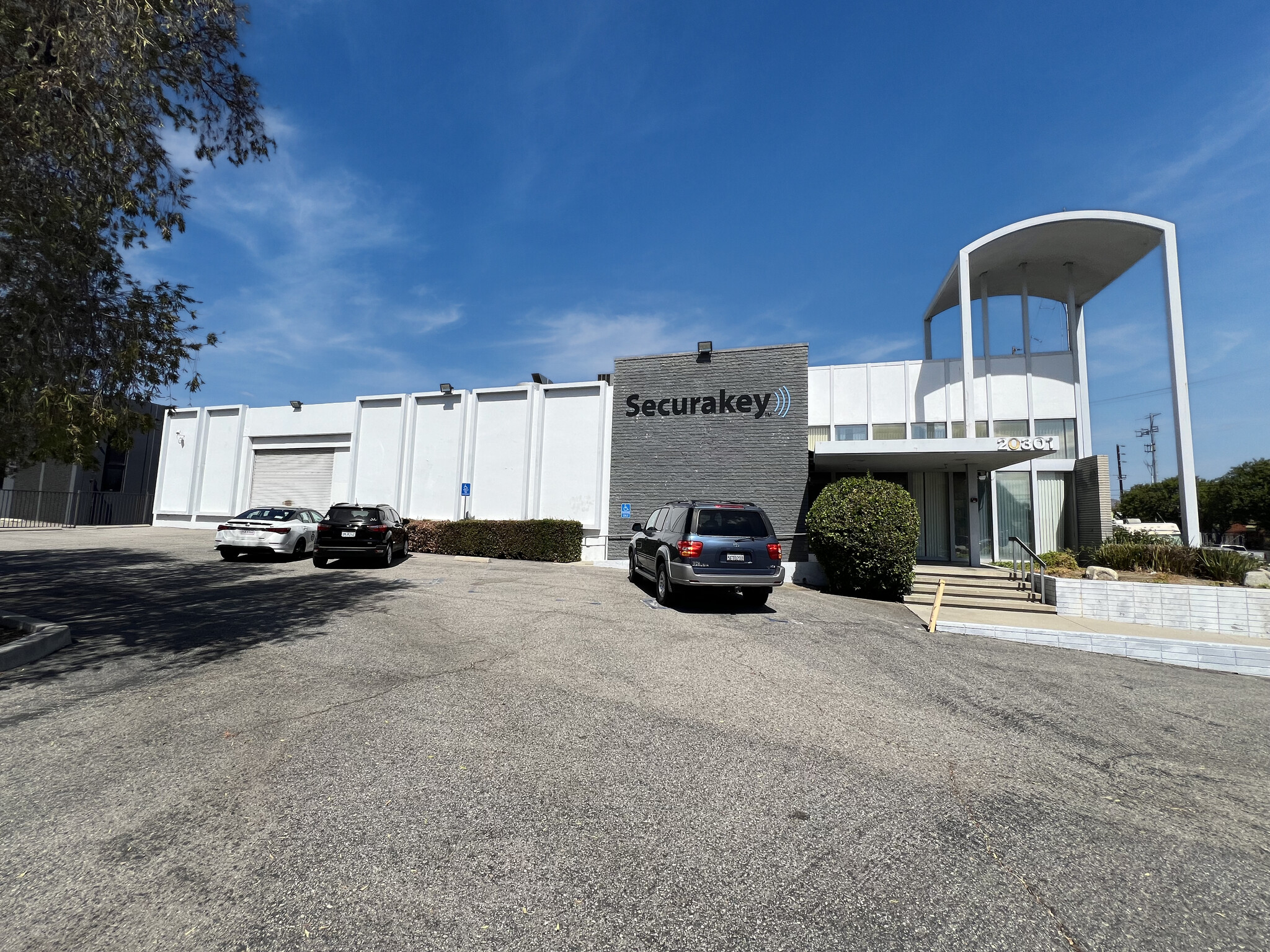 20301 Nordhoff St, Chatsworth, CA for lease Building Photo- Image 1 of 11