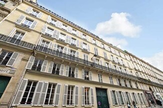 Plus de détails pour Multi-résidentiel à vendre