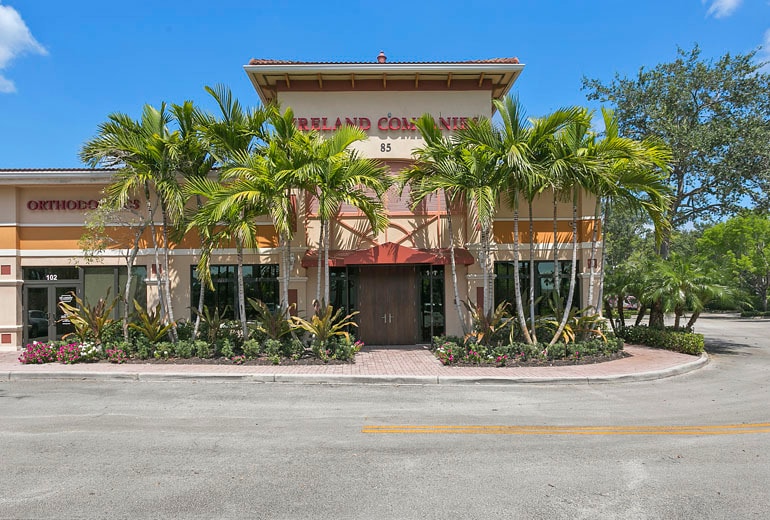 109-199 Weston Rd, Weston, FL for lease Primary Photo- Image 1 of 10
