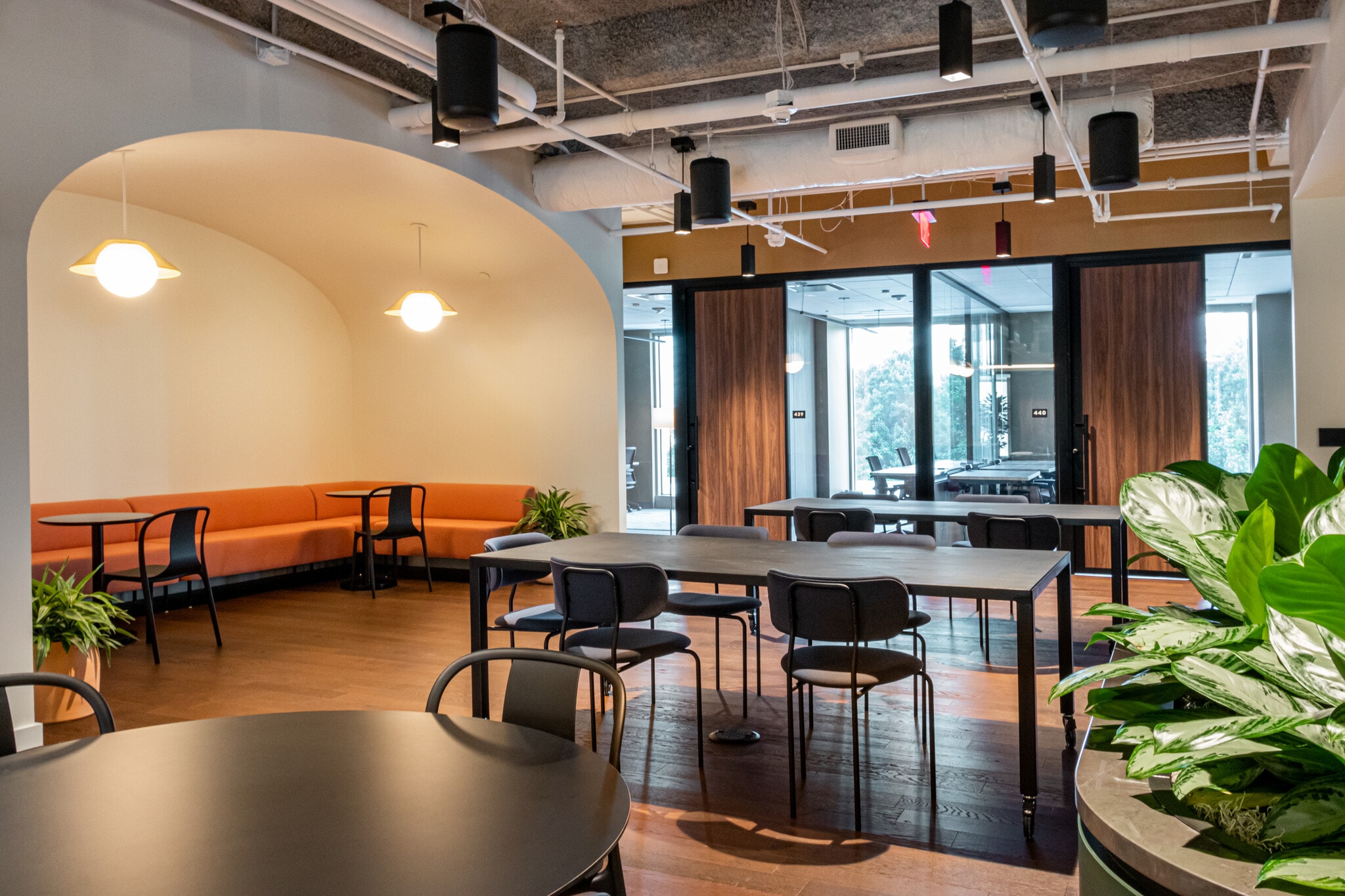 999 Peachtree St Ne, Atlanta, GA for lease Interior Photo- Image 1 of 10