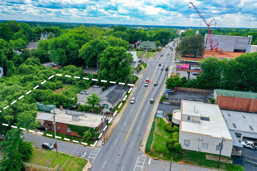 Redevelopment or Adaptive Reuse portefeuille de 2 propriétés à vendre sur LoopNet.ca - Photo du bâtiment - Image 3 de 10