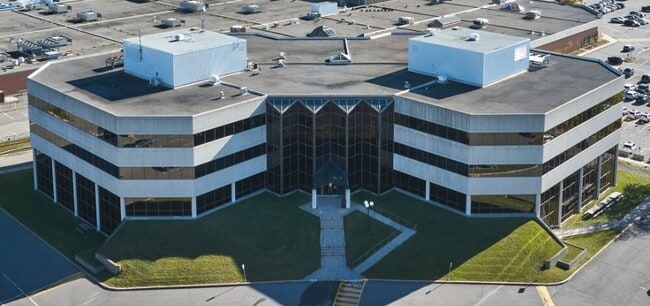 More details for 333 Boul Jean-Paul-Hogue, Saint-jerome, QC - Office for Lease