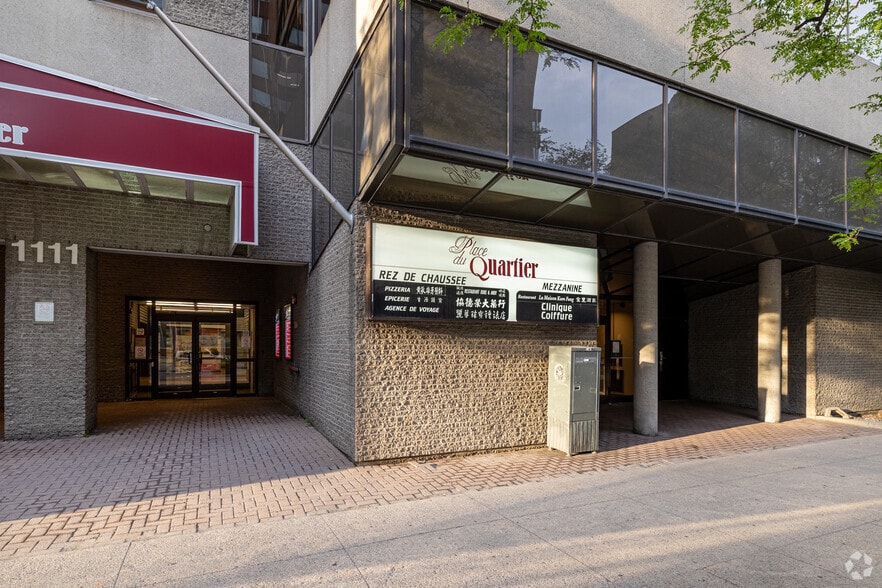 1111 Rue Saint-Urbain, Montréal, QC à louer - Photo du bâtiment - Image 3 de 53