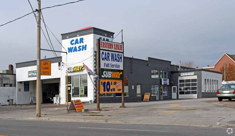 828 Eastern Ave, Toronto, ON for sale - Primary Photo - Image 1 of 1